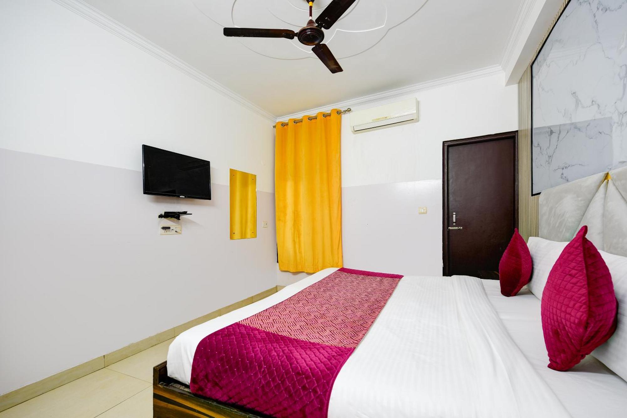 Hotel Galaxy Near Delhi Airport New Delhi Exterior foto